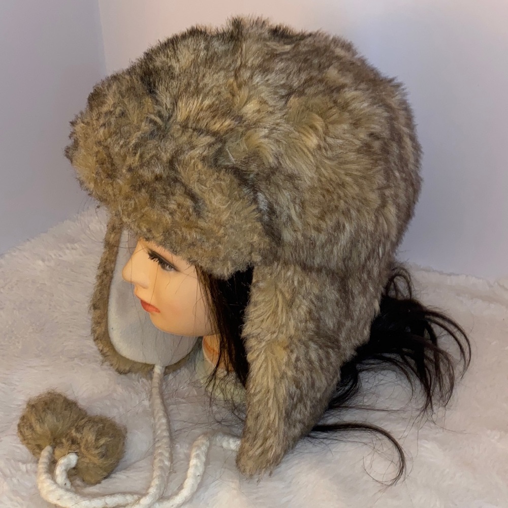 American Eagle Faux Fur Brown, Beige & Black Unisex Trapper Hat Pom Pom Tie-OS